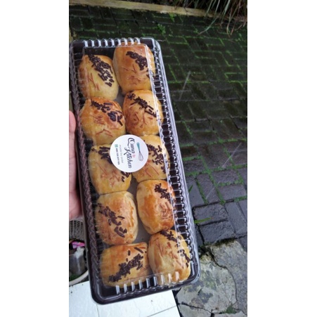 

BOLEN PISANG / ENAK / MURAH /COKELAT KEJU