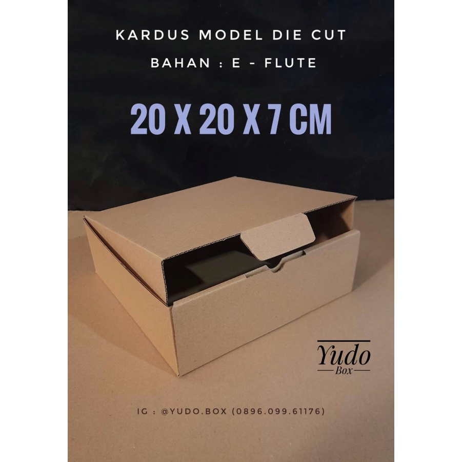 

Kardus karton uk. 20 x 20 x 7 cm...die cut box kotak Souvenir -dll
