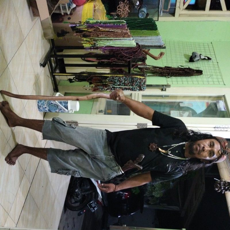 Tongkat jalan kayu stigi polosan