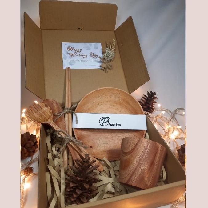 

HAMPERS SINGLE A / PARCEL NIKAHAN/ KADO WISUDA/ HAMPERS WEDDING/ GIFT