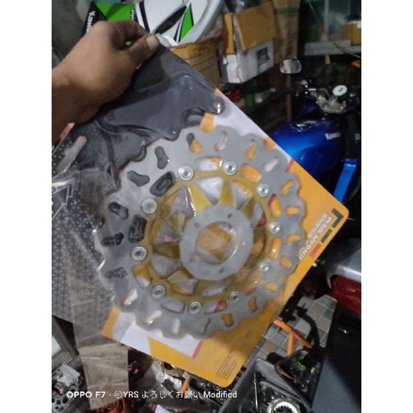 Disc Cakram Depan velg Minerva baut 5 PNP Ninja R RR yg pakai velg minerva model daytona 300 mm