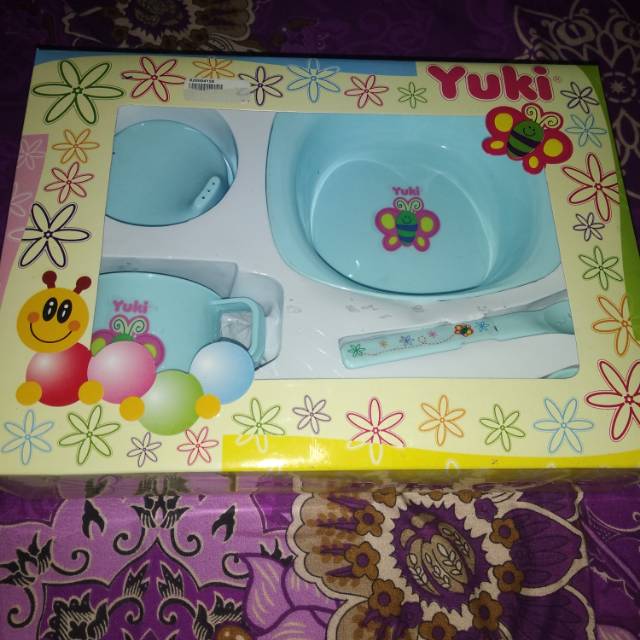 TEMPAT MAKAN BAYI YUKI set peralatan makan untuk bayi