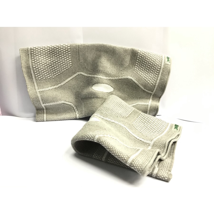 Knee Support / Deker Lutut 4516 / Carezoe / Bamboo / Sinar infrared / COD