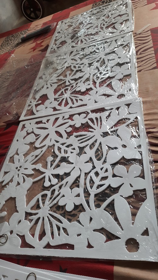 Penyekat Ruangan 1 Set Isi 4