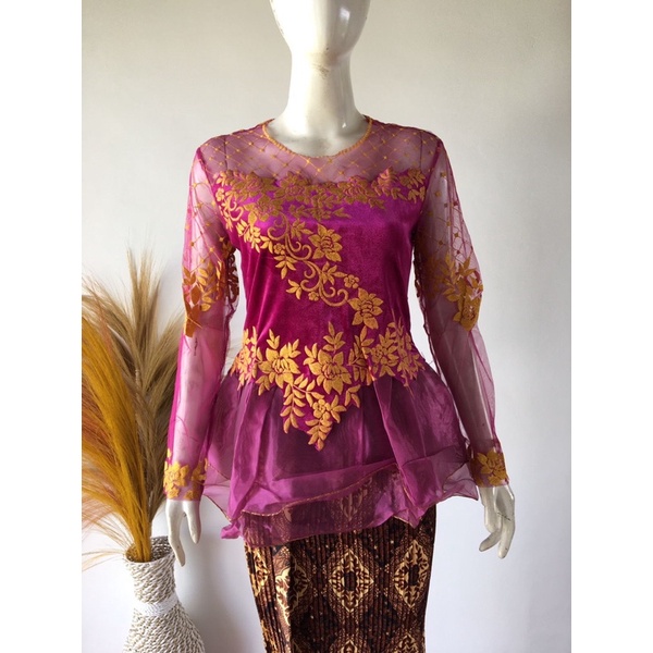 kebaya wisuda/kebaya pagar ayu /kebaya kondangan