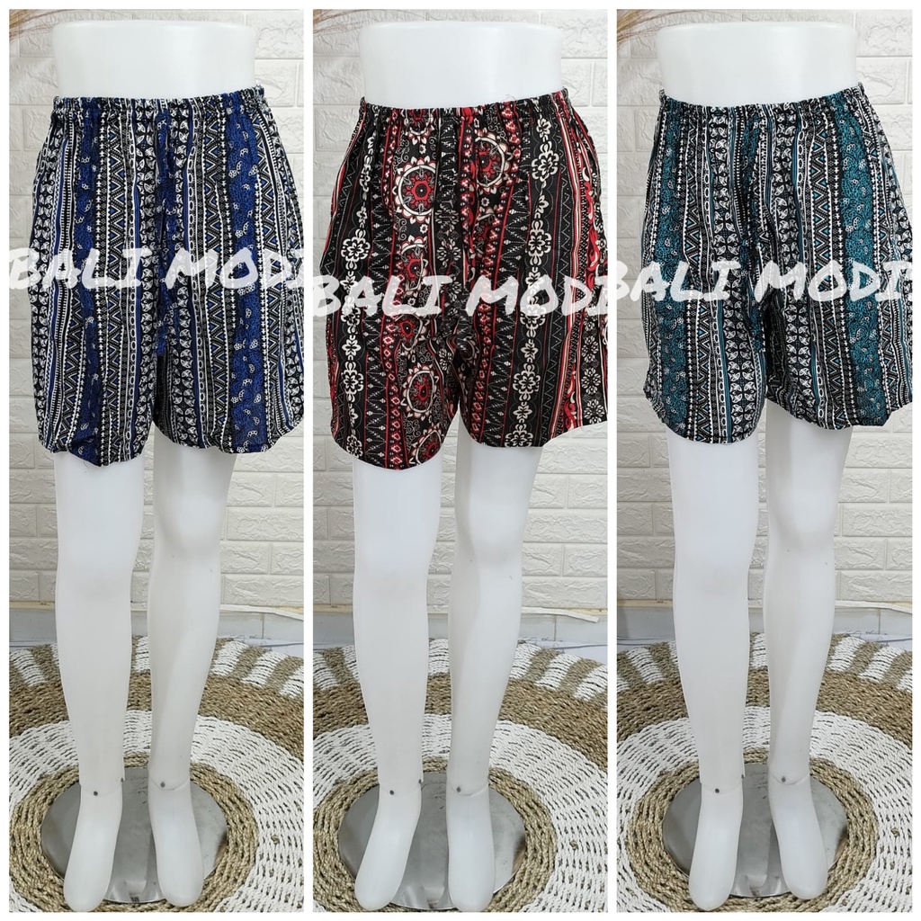 CELANA PENDEK MOTIF ETNIK BALI