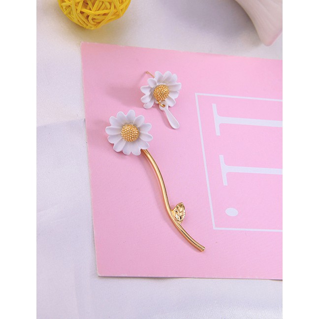 LRC Anting Tusuk Fashion Flower Drop Oil 925 Sterling Silver Asymmetric Flower Earrings D13949