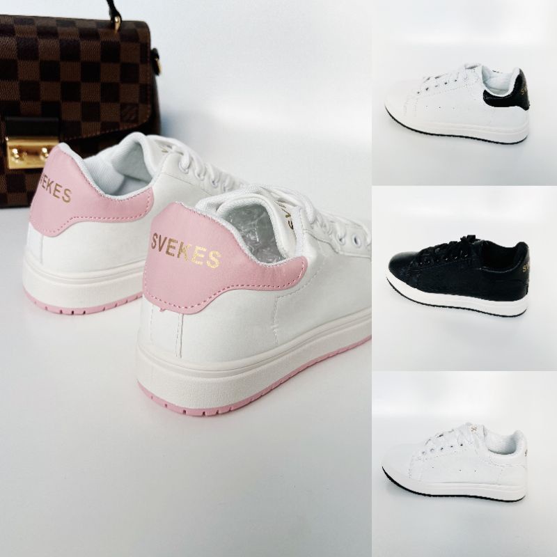 High-end sepatu putih kecil wanita 2022 musim semi mahasiswa bernapas baru serbaguna sepatu kasual datar sepatu hits wanita