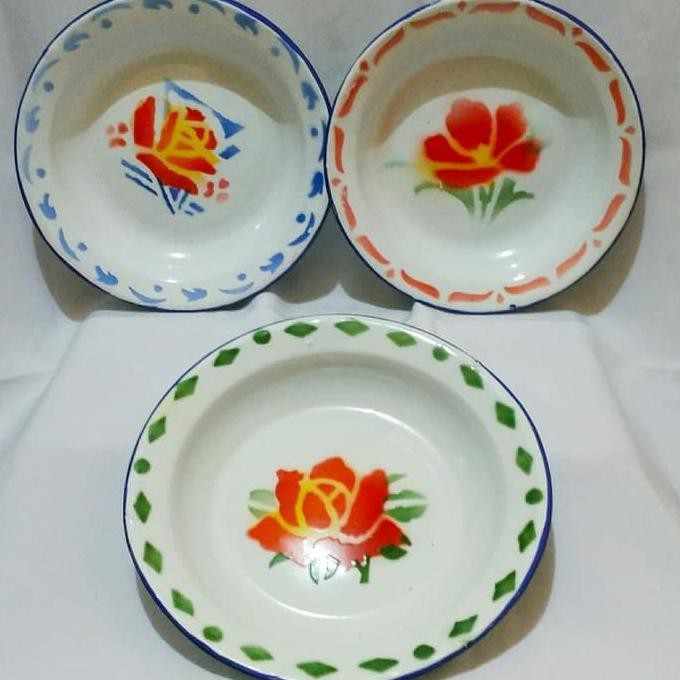 

Jual Piring Jadul / Enamel / Kaleng Ukuran "22" Diskon