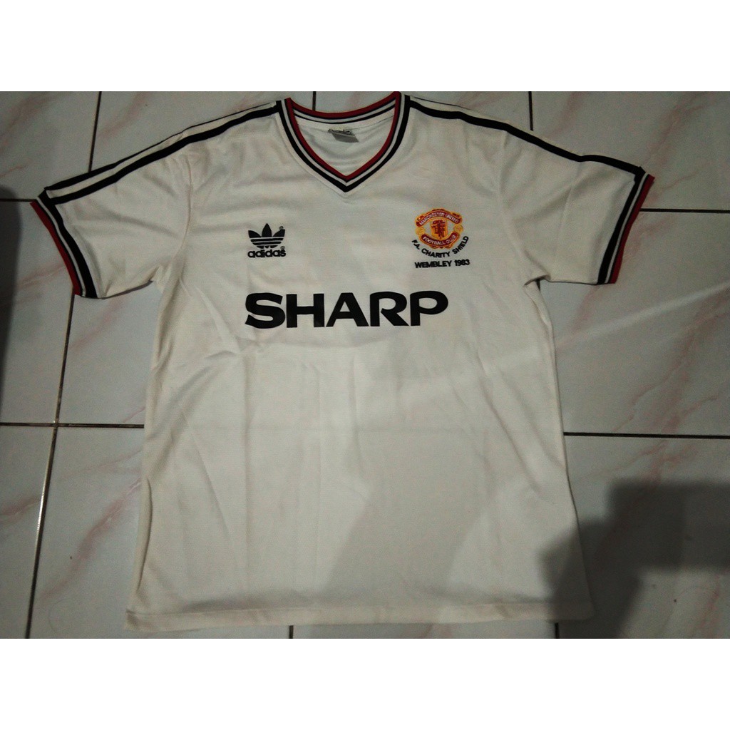 Jersey Manchester United/MU FA Charity Shield 1983 7 KW Thailand Grade Ori