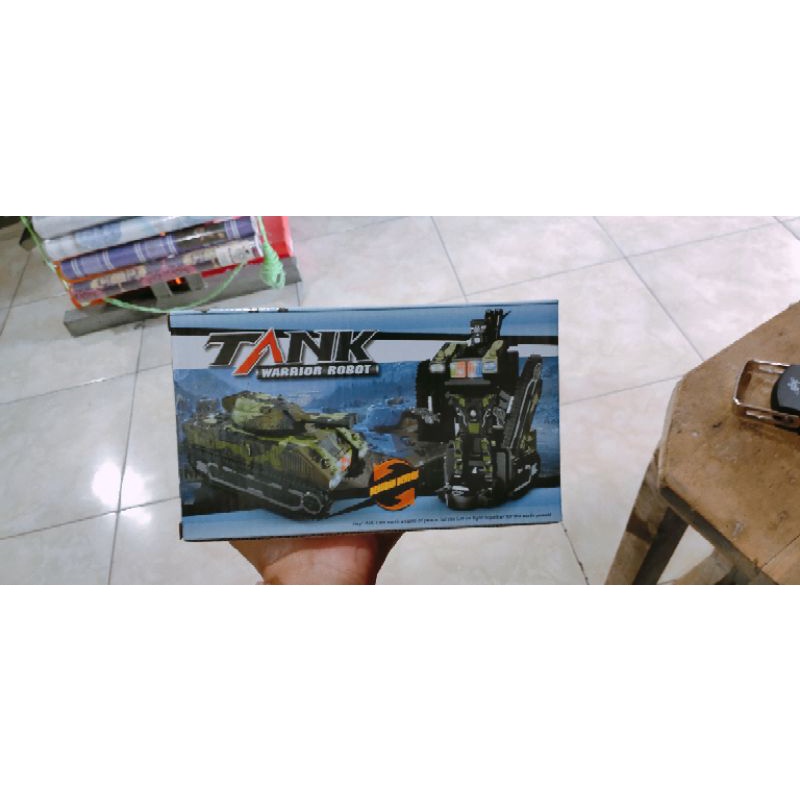 ROBOT TANK WARIOR