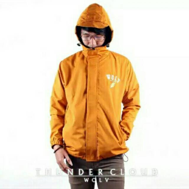 Jaket Outdoor Wolv Thundercloud