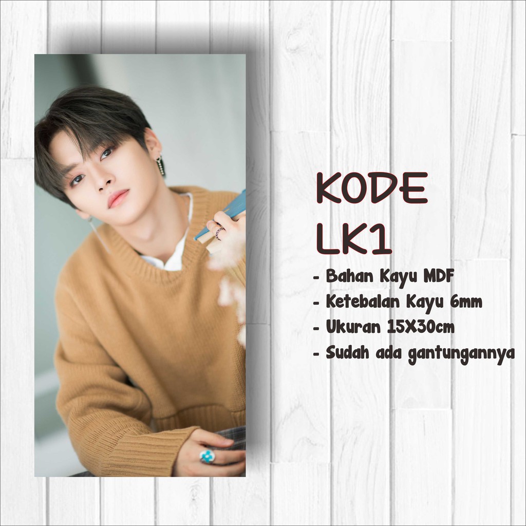 Walldecor Stray Kids Lee Know UKURAN 15x30cm Wall Decor Poster Kayu Hiasan Dinding KPOP Korea glossy