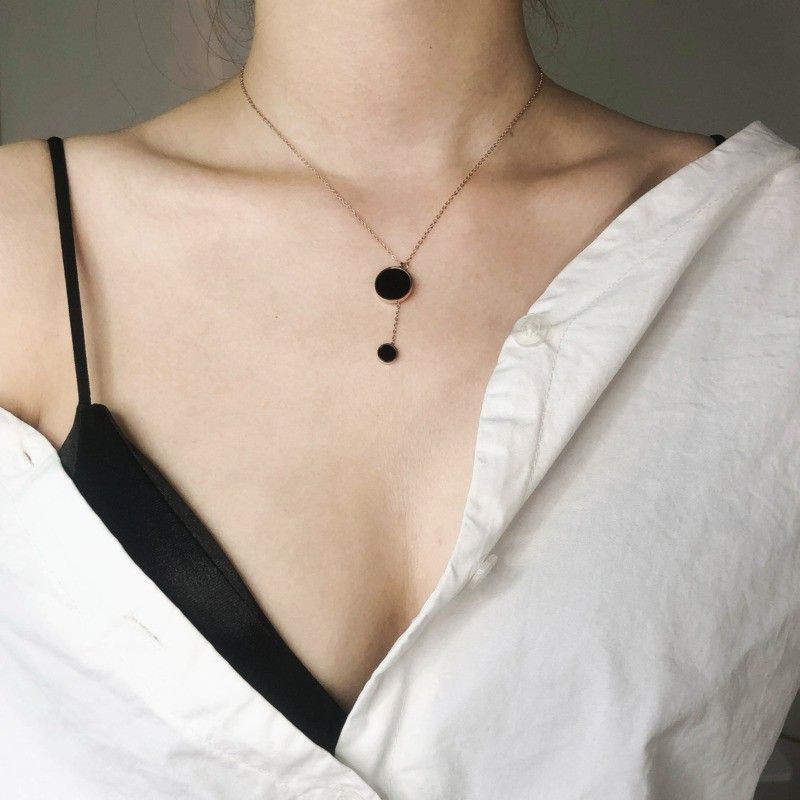 FerenHongXia Kalung European and American black oil dripping geometric small round pendant necklace l medan l lubukpakam l perbaungan l deliserdang l serdangbedagai l binjai l galang l tembung l batangkuis l jakarta l kalimantan