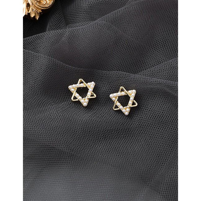 LRC Anting Tusuk Fashion Golden Pearl Six-star Stud Earrings D66126