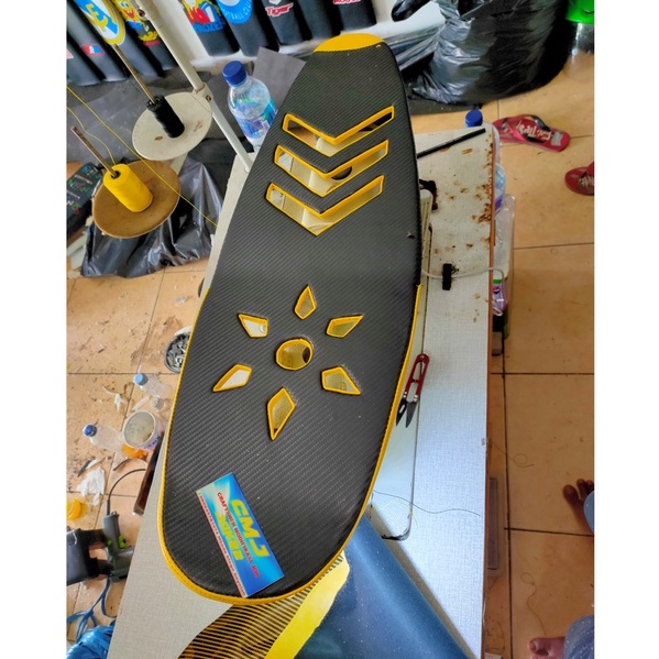 Jok Satria Fu Slim Karbon Variasi Lubang