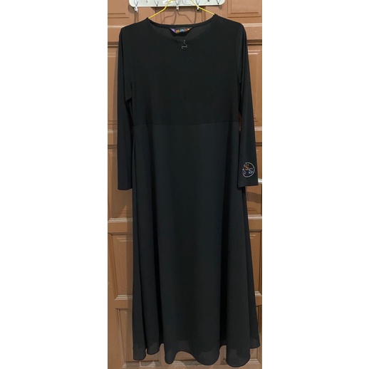 dress sisesa hitam