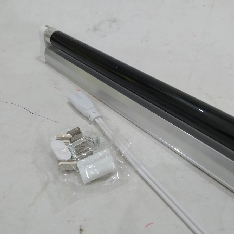 Lampu UV money detector T5 8w set pendeteksi uang