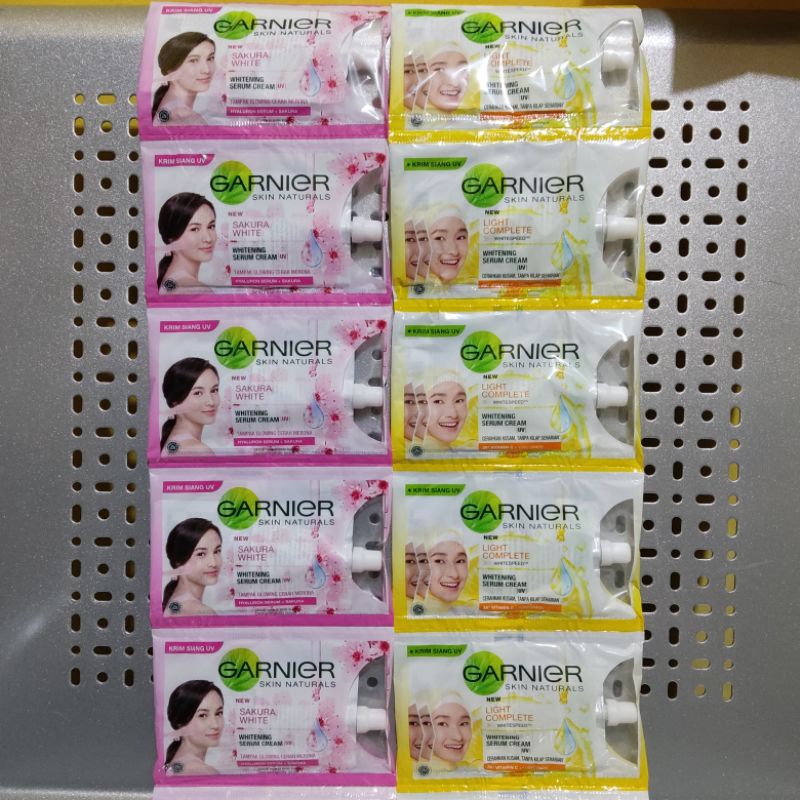 Garnier cream sachet 7ml isi 12 / Garnier whitening serum cream UV 7ml isi 12 / Garnier serum