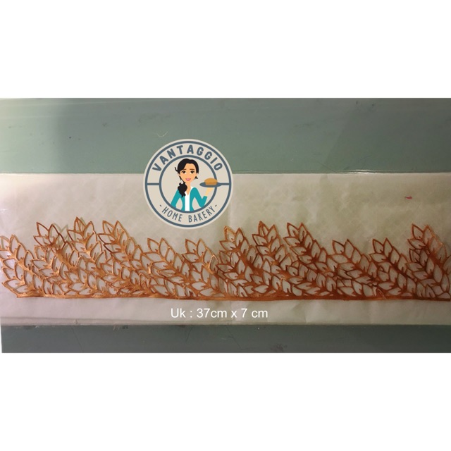 

Edibe lace / sugar lace / cake decorating / hiasan cake / hiasan cup cake
