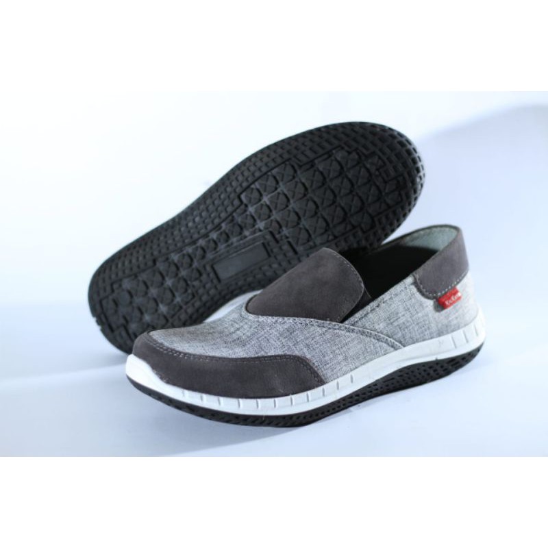 Sepatu Pria Kulit Premium Sintetis Slip On Kasual Cowok Kantoran Lentur Sol Karet Original Suede