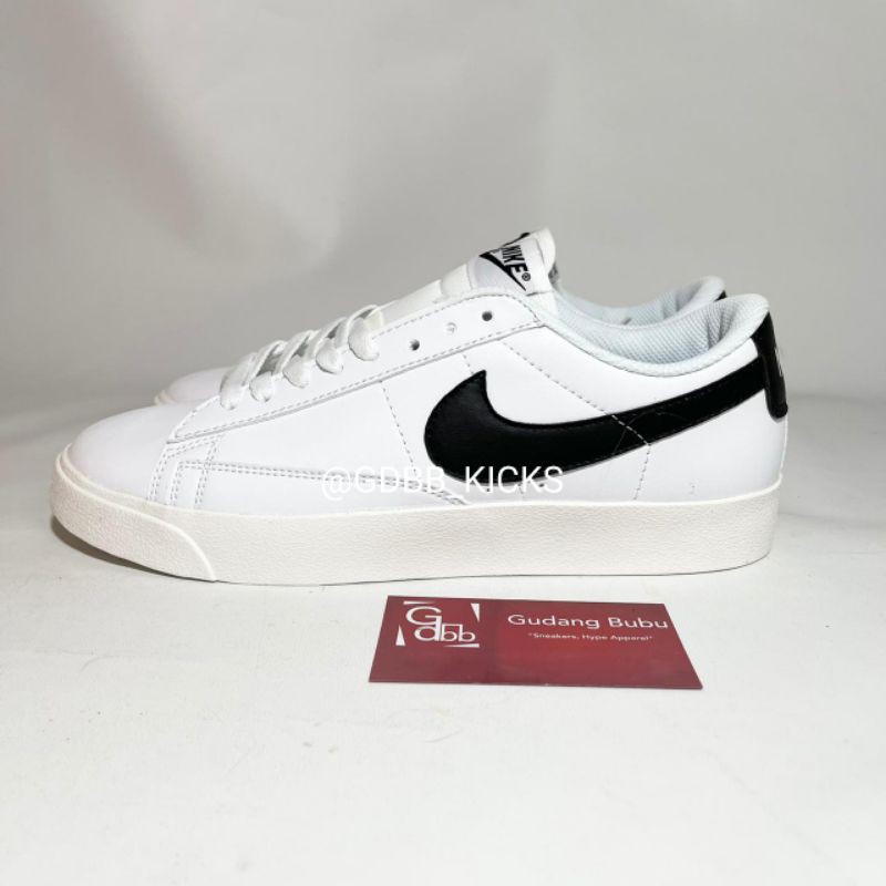nike low blazer black