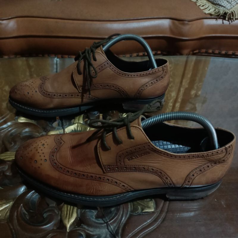 sepatu second import. sepatu kulit bekas murah preloved size 40