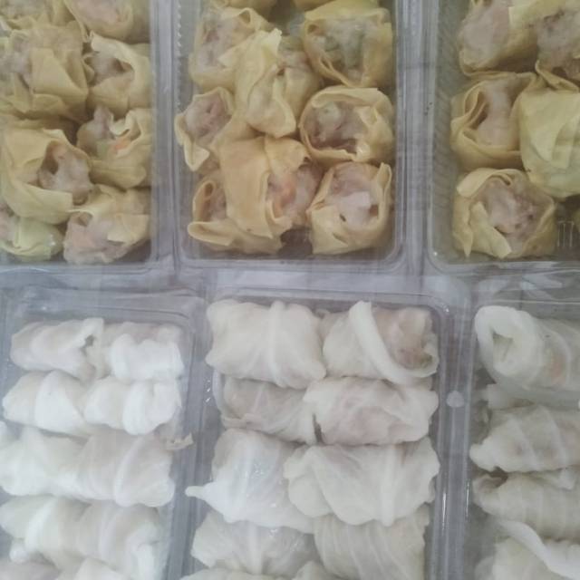 

Siomay biasa dan siomay kulit kol