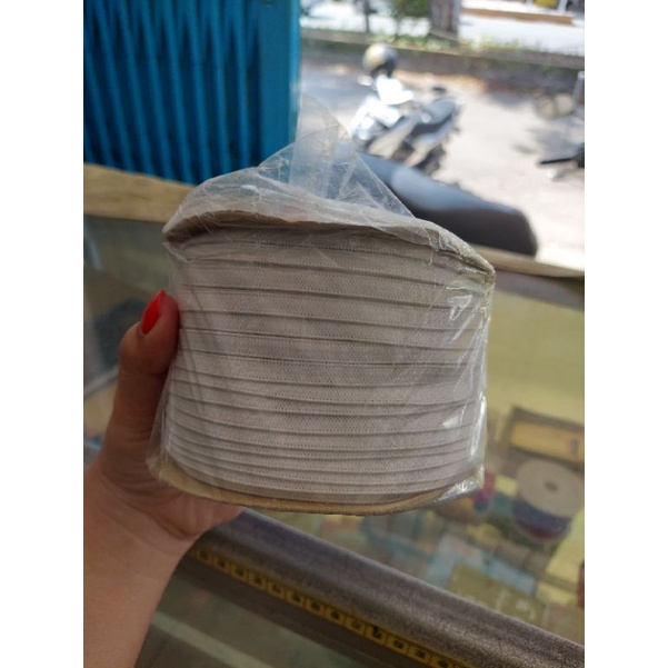 SALE Karet elastis 0,5cm. ( 1 roll )