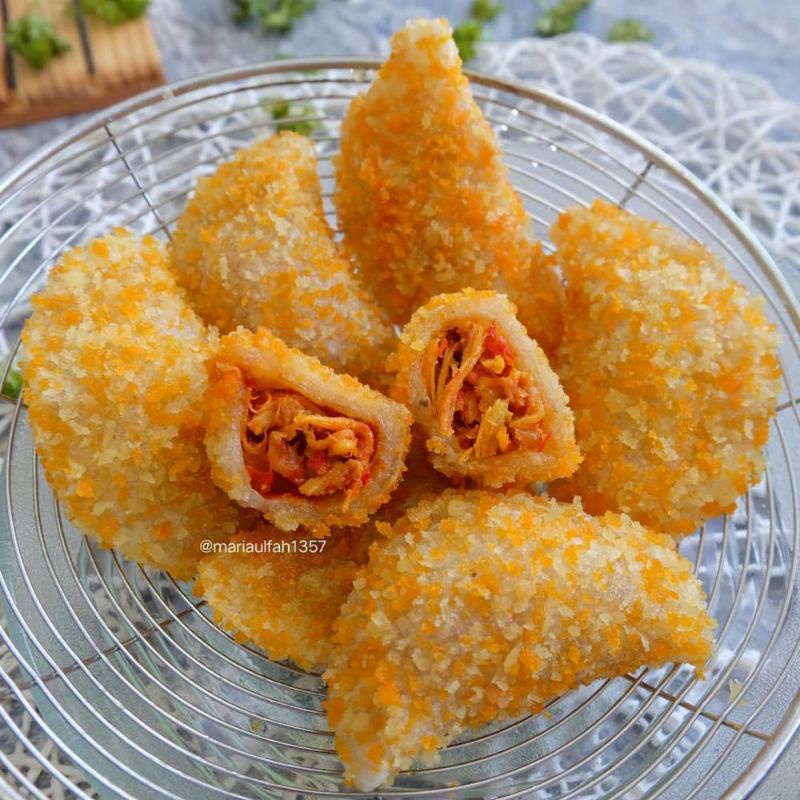 

cireng crispy isi ayam suwir pedas