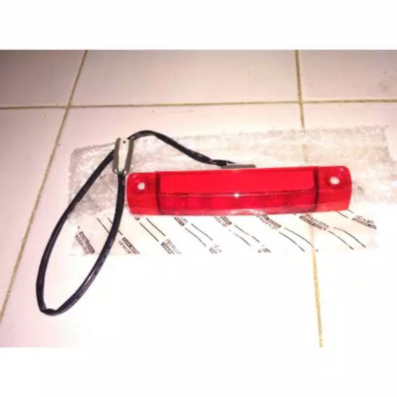 lampu spoiler agya Ayla Avanza Xenia calya sigra original