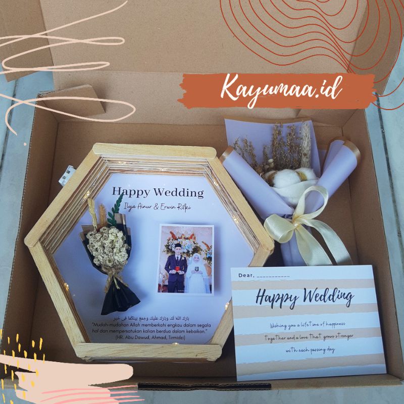 Flower in Hexagonal Frame/ GIFT BOX