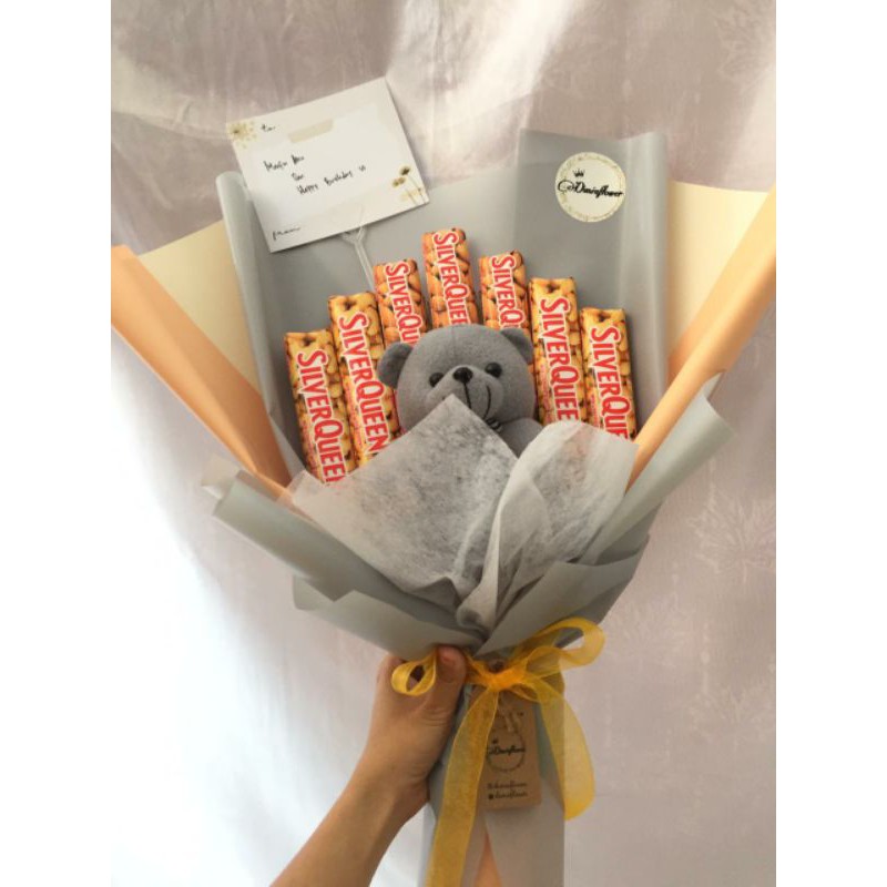 

buket Silverqueen/bucket coklat / bucket Delfi/buket coklat murah/ COD Bayar ditempat