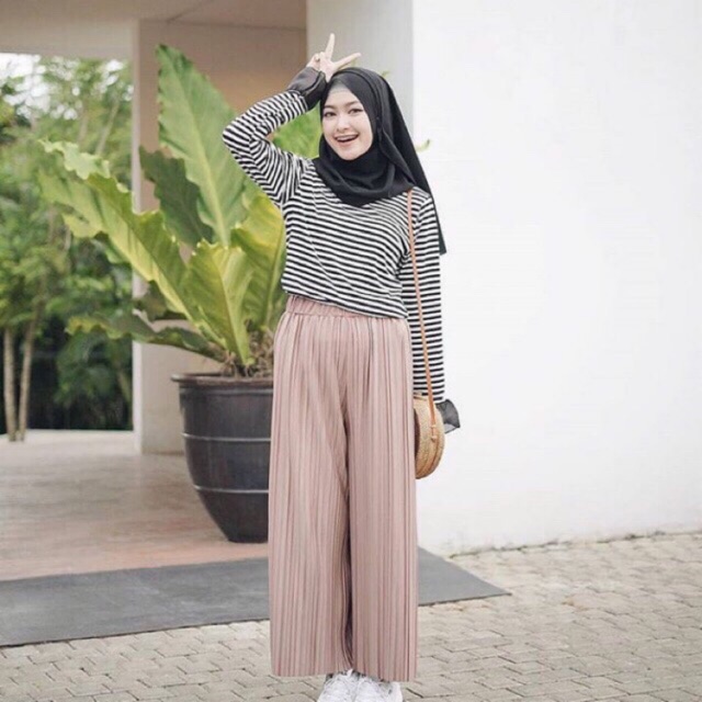 Baju Yang Cocok Untuk Celana Kulot Abu Abu Tips Mencocokan Baju Yang Cocok Untuk Celana Kulot Abu Abu Tips Mencocokan