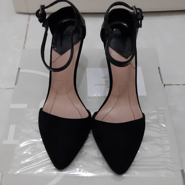 Stradivarius Heels