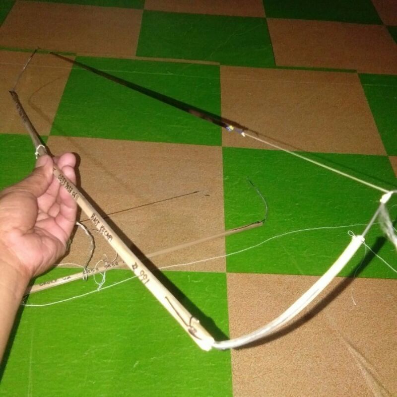 Pitu Pitu sendaren Bugis langsung pakai untuk semua layangan bunyi merdu