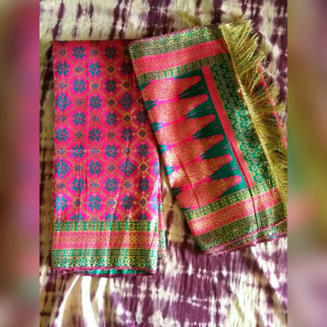 Songket Palembang bunga cina pink