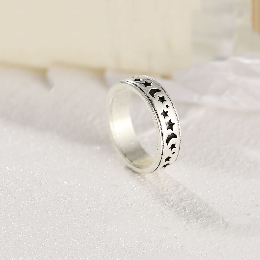 Cincin Bentuk Bulan Bintang Geometris Bahan Logam Gaya Vintage Untuk Pria Dan Wanita