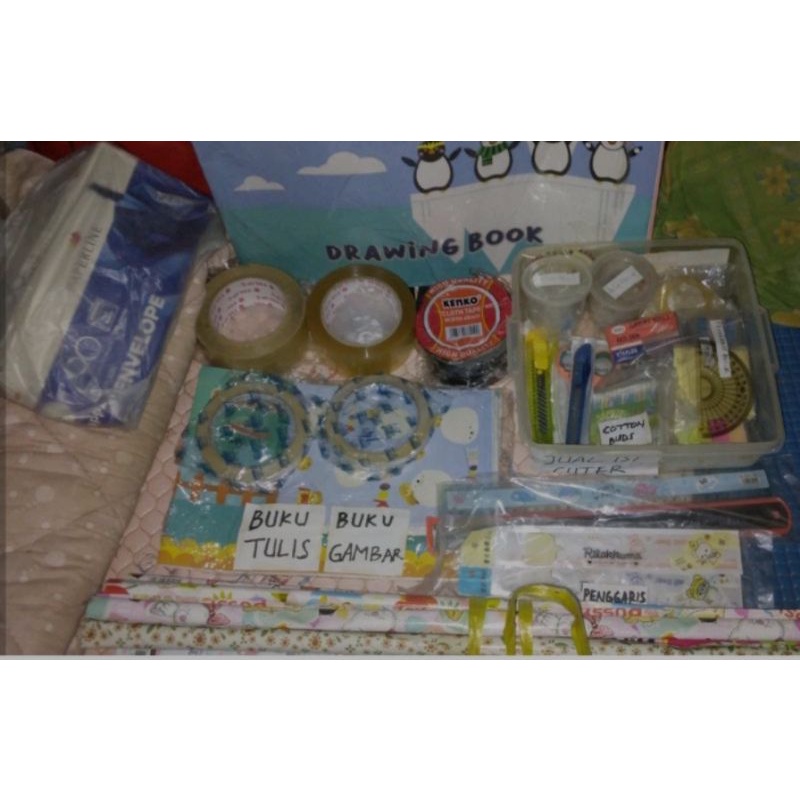 

Paket Ekonomis Alat Tulis [Beruntung Mart Banjarmasin]
