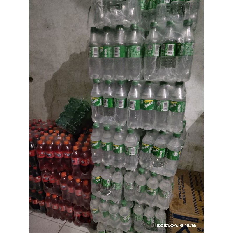 COLA, FANTA DAN SPRITE PET. SEPACK 12 BTL X±390 ML.