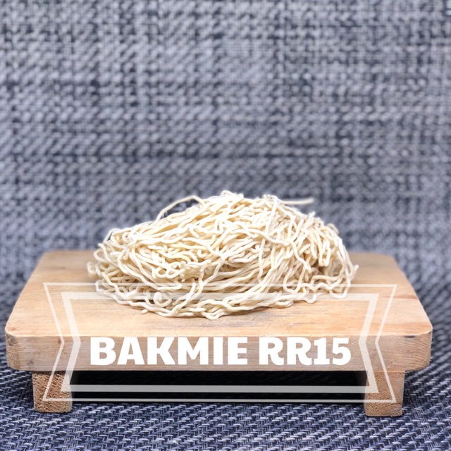 

Bakmie Keriting Kecil (Mi Mentah) 1KG / 10 Porsi