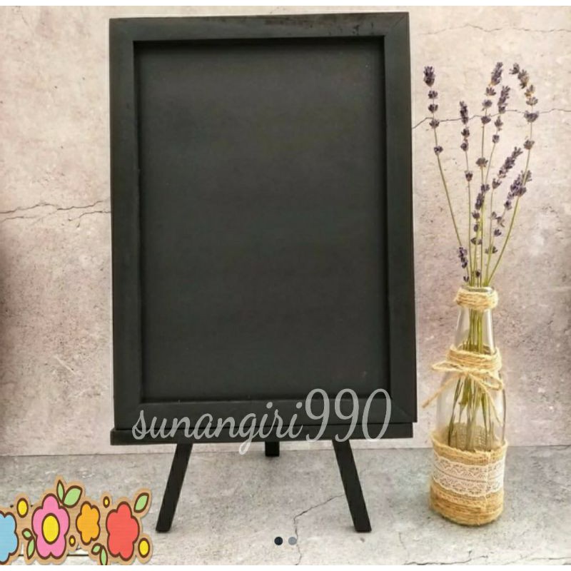 

PAPAN TULIS KAPUR + STANDING TRIPOT PAPAN MENU CAFE PAPAN BOARD KAKI KAYU PENYANGGA DEKORASI PESTA