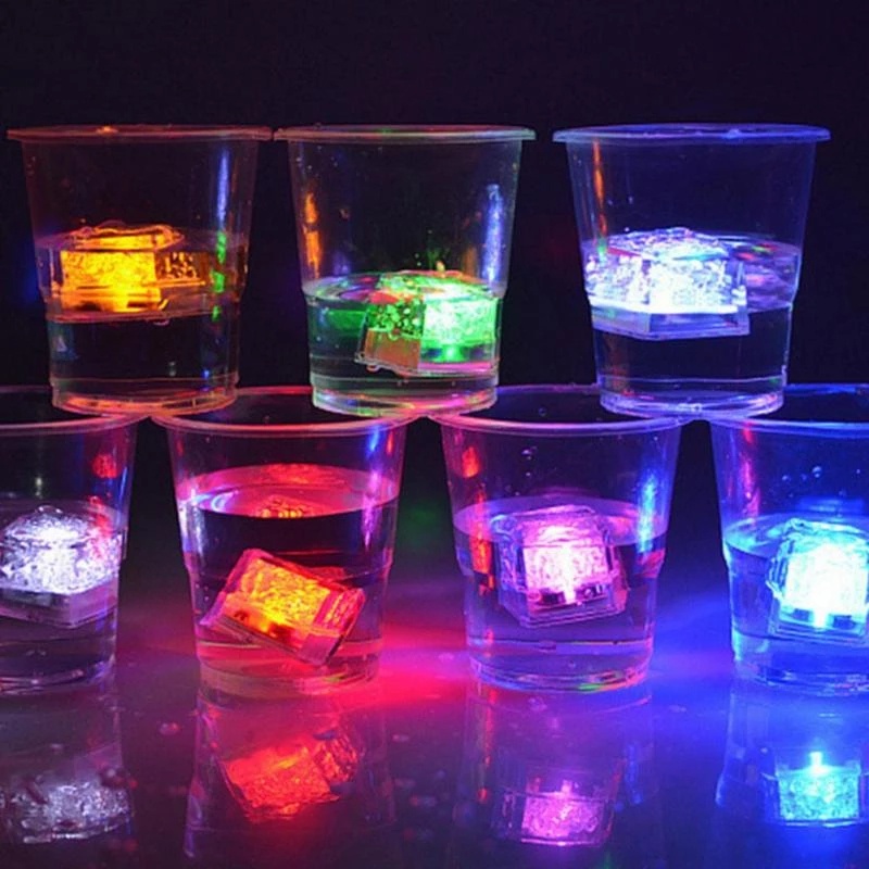 LED Ice Cubes Colorful Glowing  Party Ball Flash Light  / Led Flash Ice Drink Cup Sensor Glow Light / Luminous Neon Wedding Festival Christmas Bar Wine Glass Decoration Supplies/Battery Powered Led Glowing Ice Cubes Festival Decoration