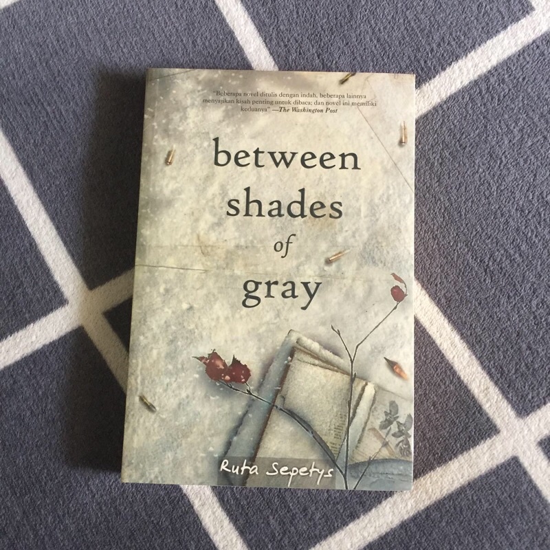 Novel Between Shades of Gray by Ruta Sepetys