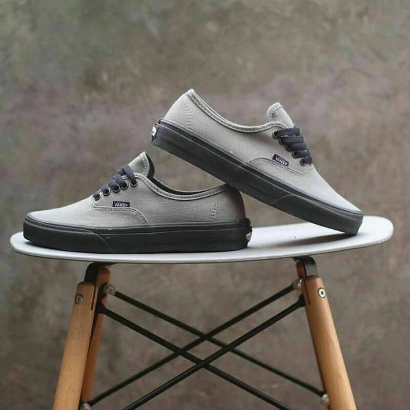 Sepatu vans authentic klasik tali size 36-44