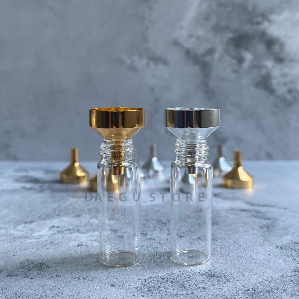 Corong Mini Bahan Besi Untuk Mengisi Cairan ke Botol / Decant Parfum