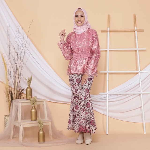 KEBAYA ARABELLE / KEBAYA WISUDA / KEBAYA TUNANGAN / KEBAYA BRIDESMAID