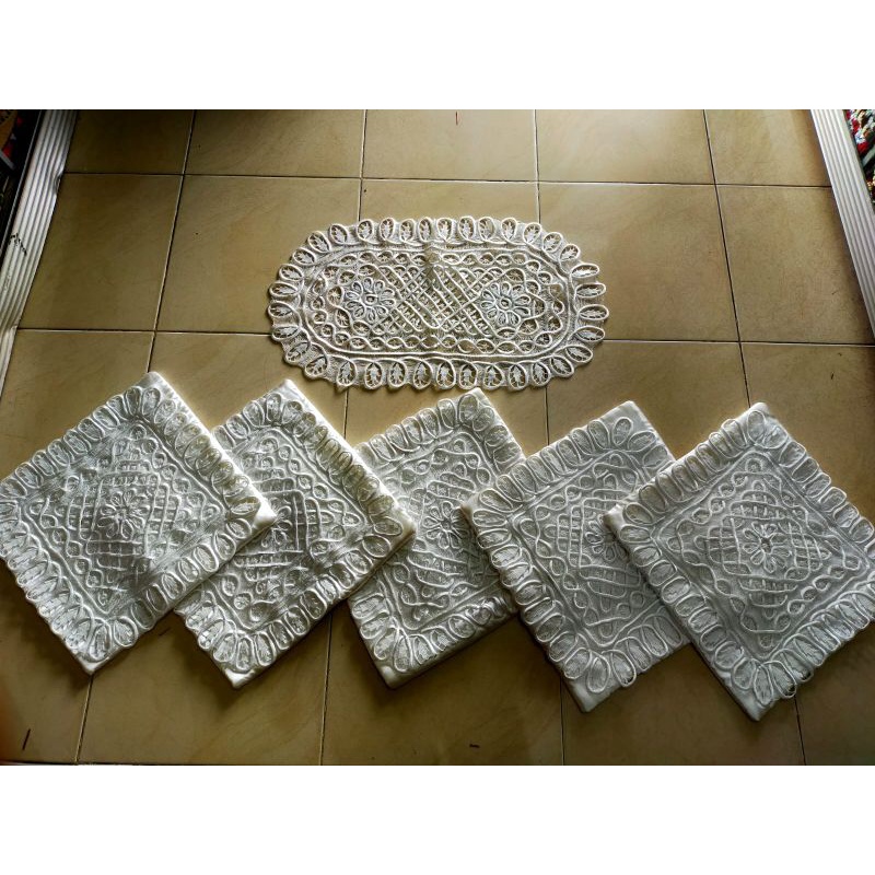 Sarung Bantal Kursi Sulam Usus