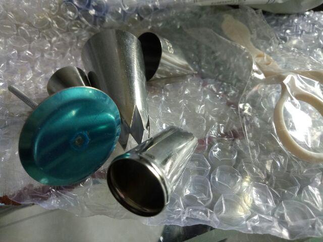 Set Paku Dan Gunting Mawar Alat Dekorasi Kue Nail Flower Butter Cream Fondant Loyang Cetakan Spuit