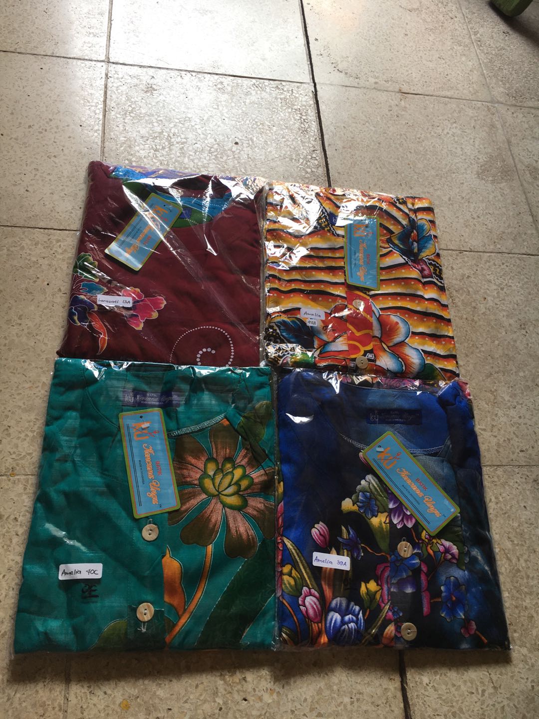 Daster Cantik Kencana Ungu Larasati (label Biru Asli Ori) : Homedress Batik Solo Adem Awet